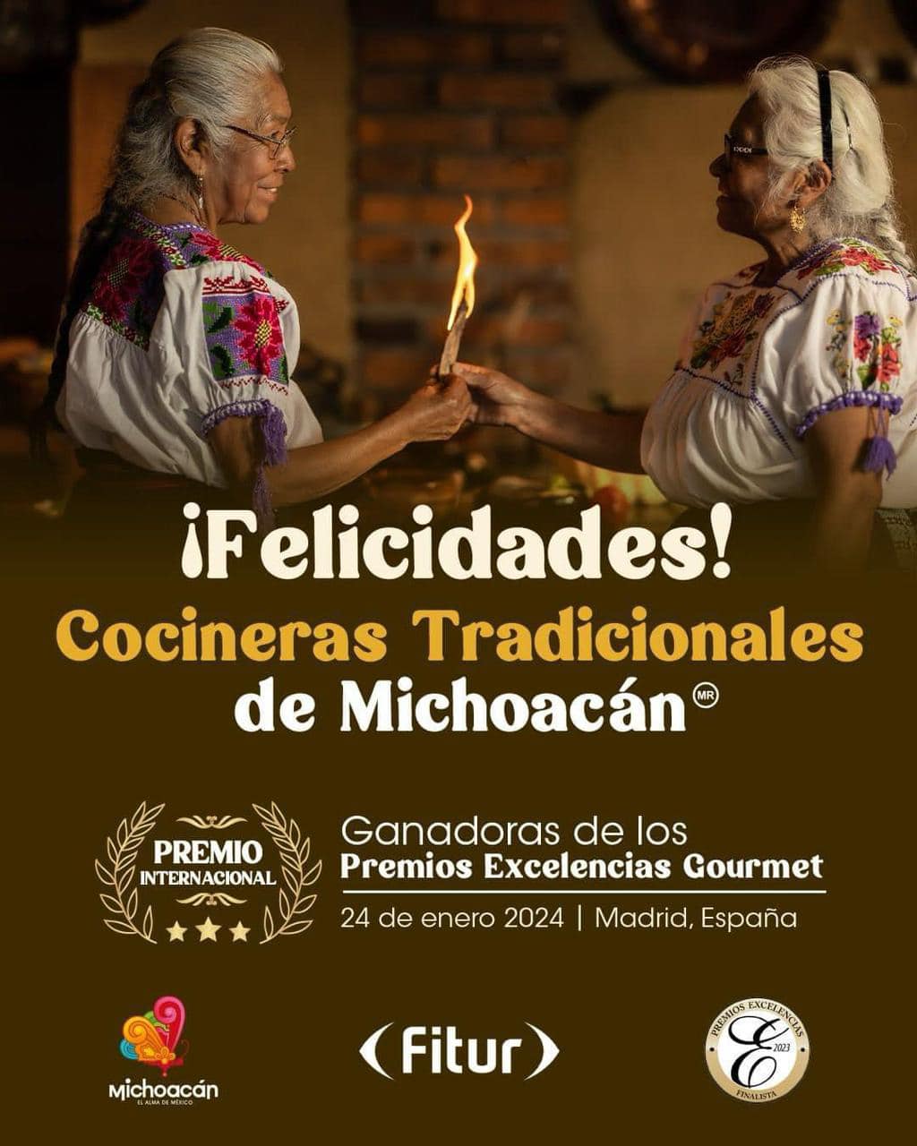 Por su parte, el secretario de Turismo, Roberto Monroy García, fue el encargado de recibir este reconocimiento en representación del mandatario y de las cocineras tradicionales de Michoacán.