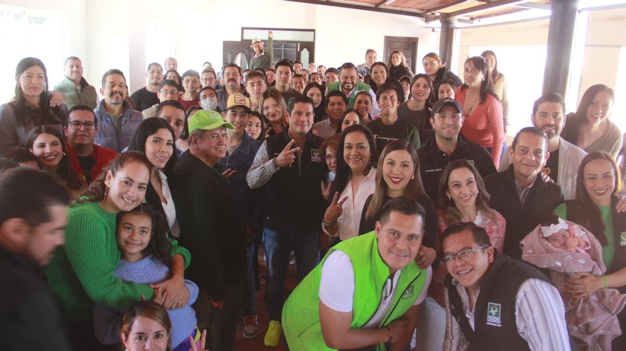 El dirigente estatal del Partido Verde, Ernesto Núñez Aguilar, reconoció la labor y recorrido que por años ha seguido el equipo que se prepara para un nuevo proceso, en el que se busca generar una mayor consolidación de la agenda y estructura verde en la entidad.