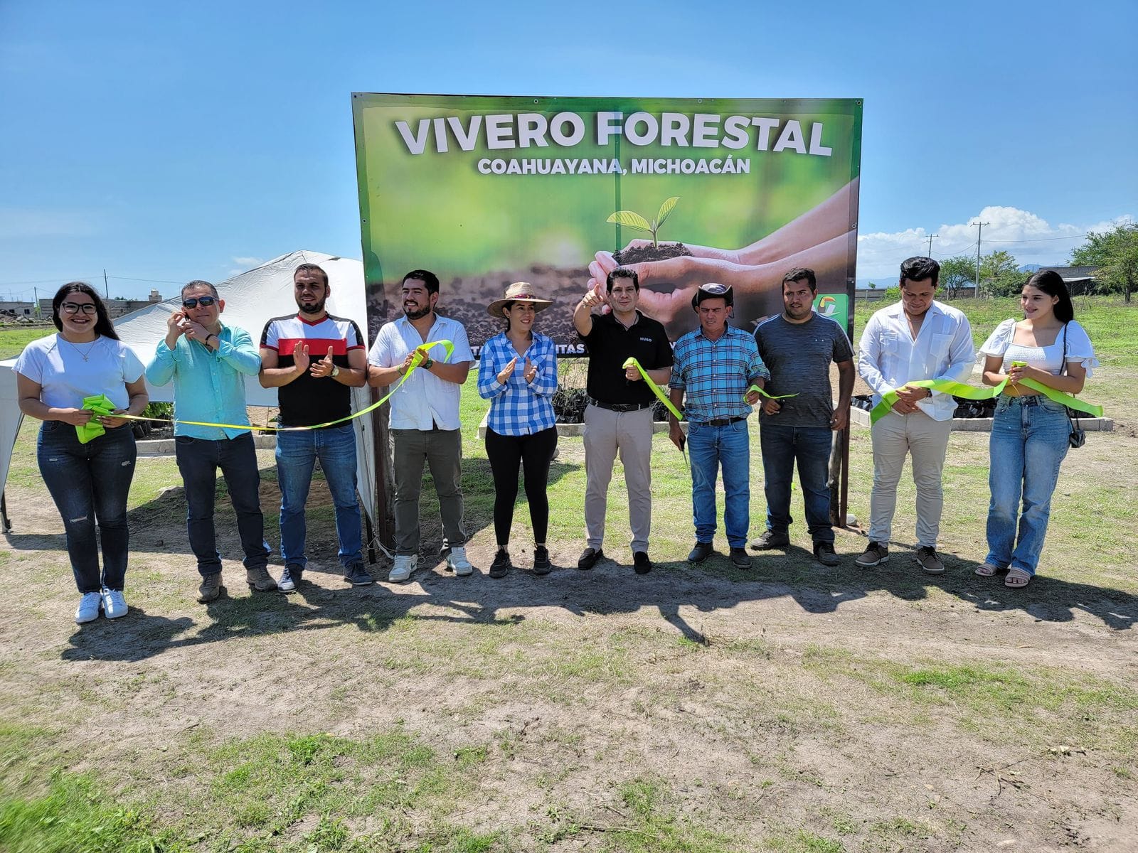 Núñez Aguilar señaló que este tipo de acciones se tienen que llevar a todo el territorio michoacano para el cuidado de los ecosistemas y contener el problema de la sequía que se ha presentado en el estado y todo el país.