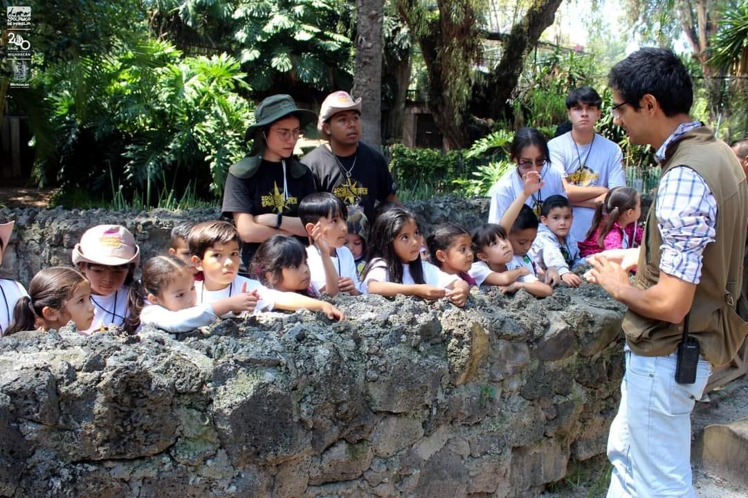 Para que sean exploradores completos, el curso incluye una mochila, playera del curso, cilindro de agua y gorro o gorra en el caso del Parque. El costo del curso es de 2 mil 800 pesos para el Zoológico, mientras que para el Parque 150 es de 2 mil 300 pesos.