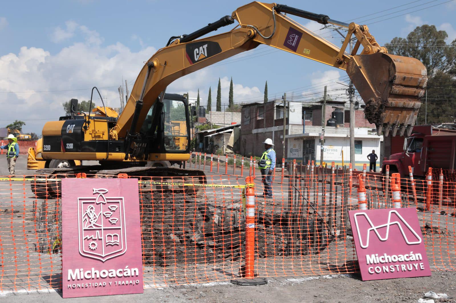 La obra permitirá optimizar la movilidad para la entrada y salida del fraccionamiento más grande de Latinoamérica, sí como la accesibilidad universal en la zona del bajopuente para peatones, ciclistas y personas con discapacidad.