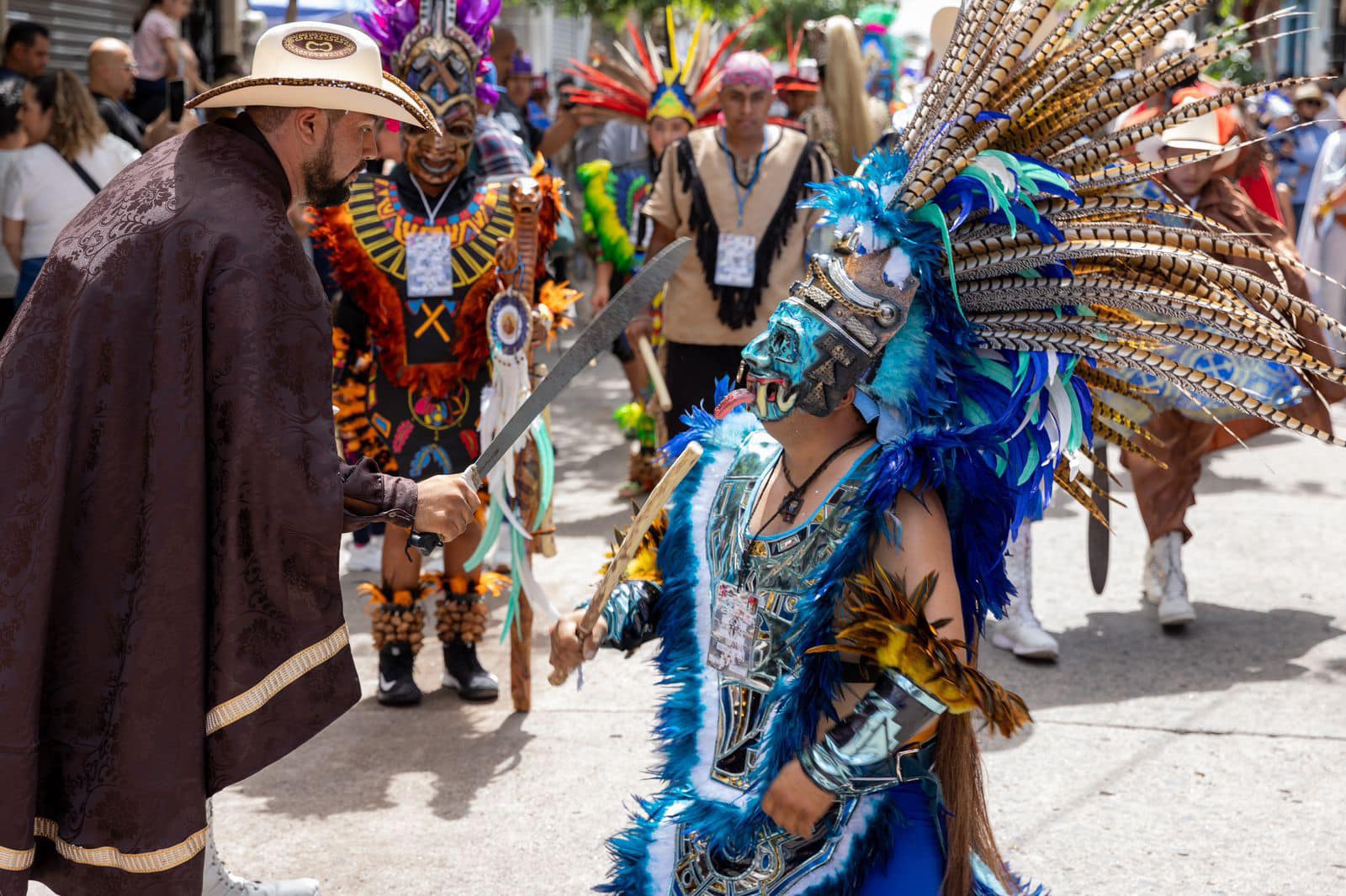 Las vacaciones de verano comenzaron, y Michoacán cuenta con una amplia oferta turística que puede ser disfrutada en estos días de descanso, como los más de 3 mil Tlahualiles que saldrán a las calles de Sahuayo para las Fiestas Patronales en honor a Santiago Apóstol.