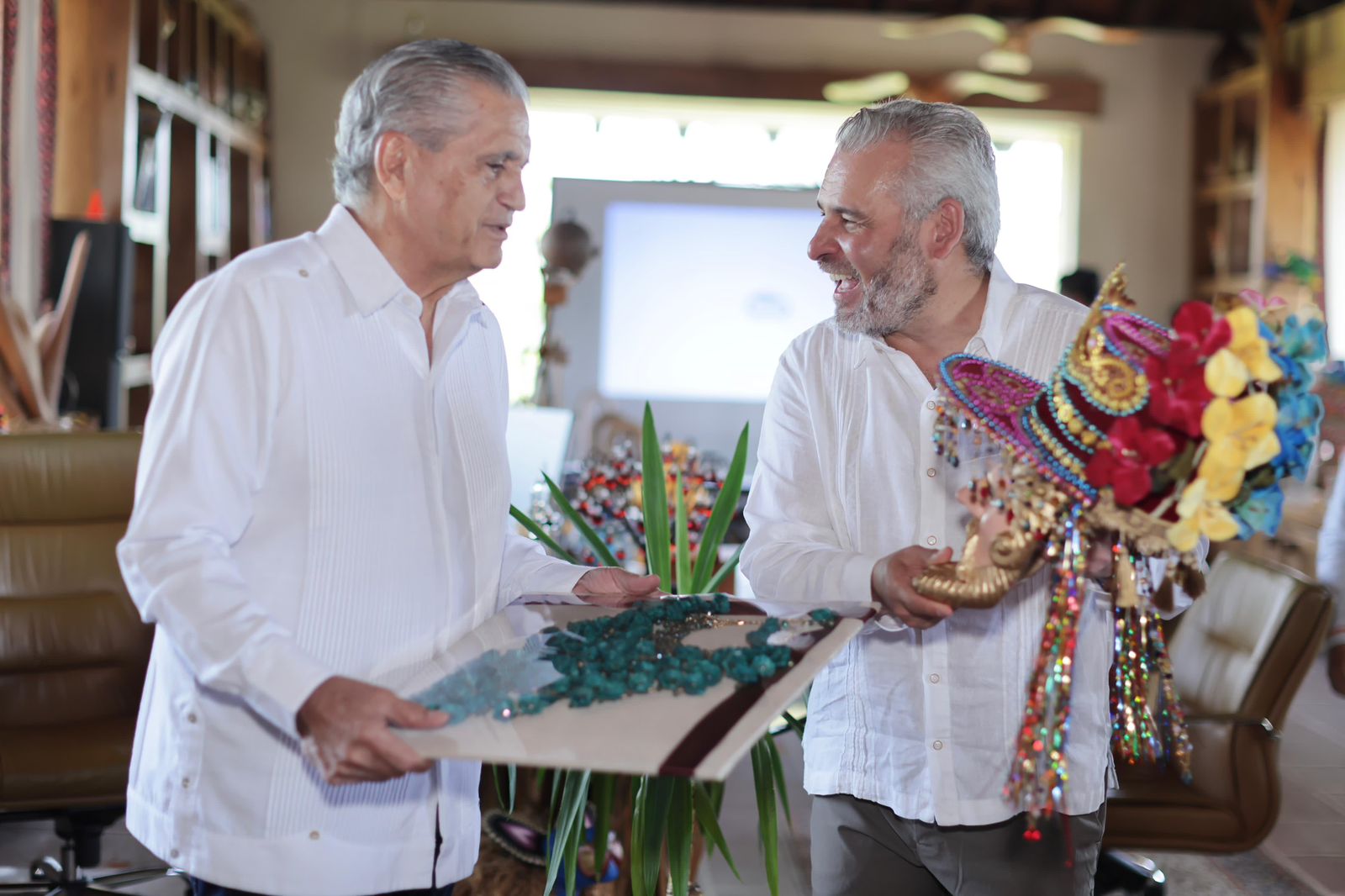 El CEO de Grupo Xcaret, Miguel Quintana Pali, reconoció que Michoacán es un estado privilegiado por su ubicación geográfica, sus tradiciones, lugares, arquitectura y otros que lo hacen atractivo al turismo.