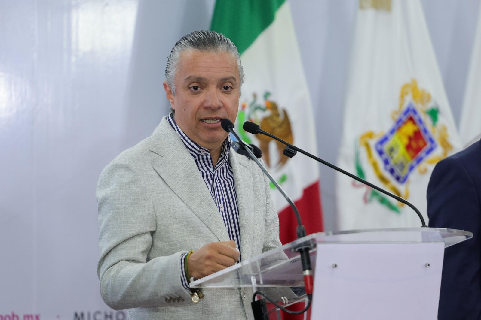 Cientos de millones que han gastado en sistemas de SFA para que no aproveches a sacar tu licencia en la feria.