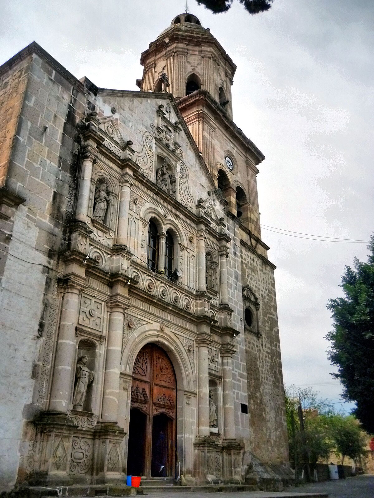 Charo en la Historia